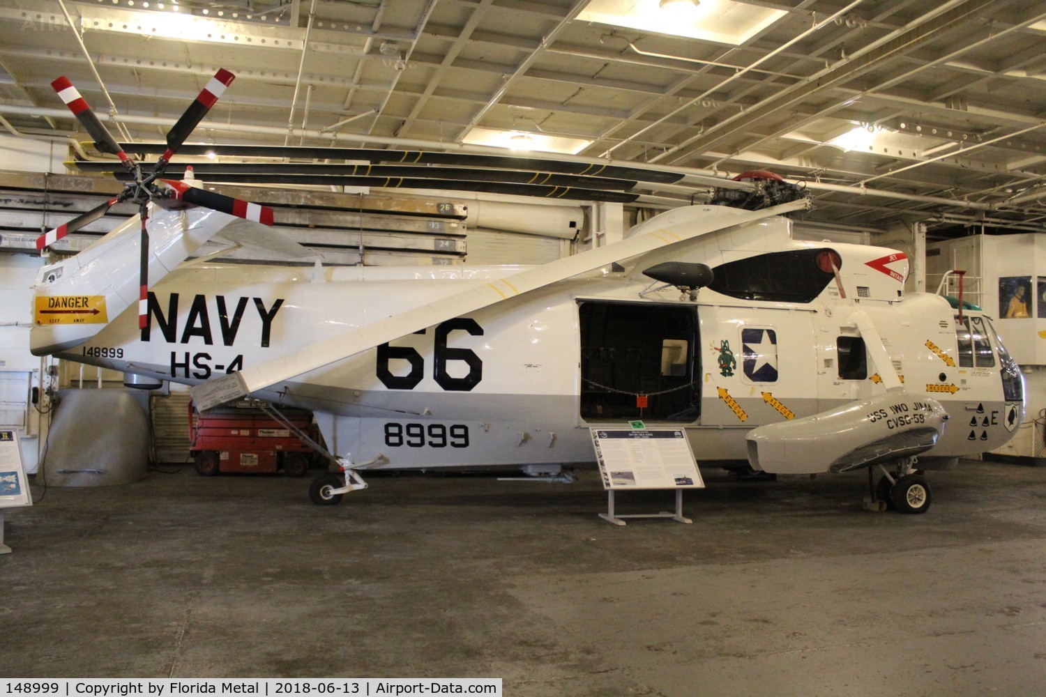 148999, Sikorsky UH-3H Sea King C/N 61073, UH-3H at USS Hornet
