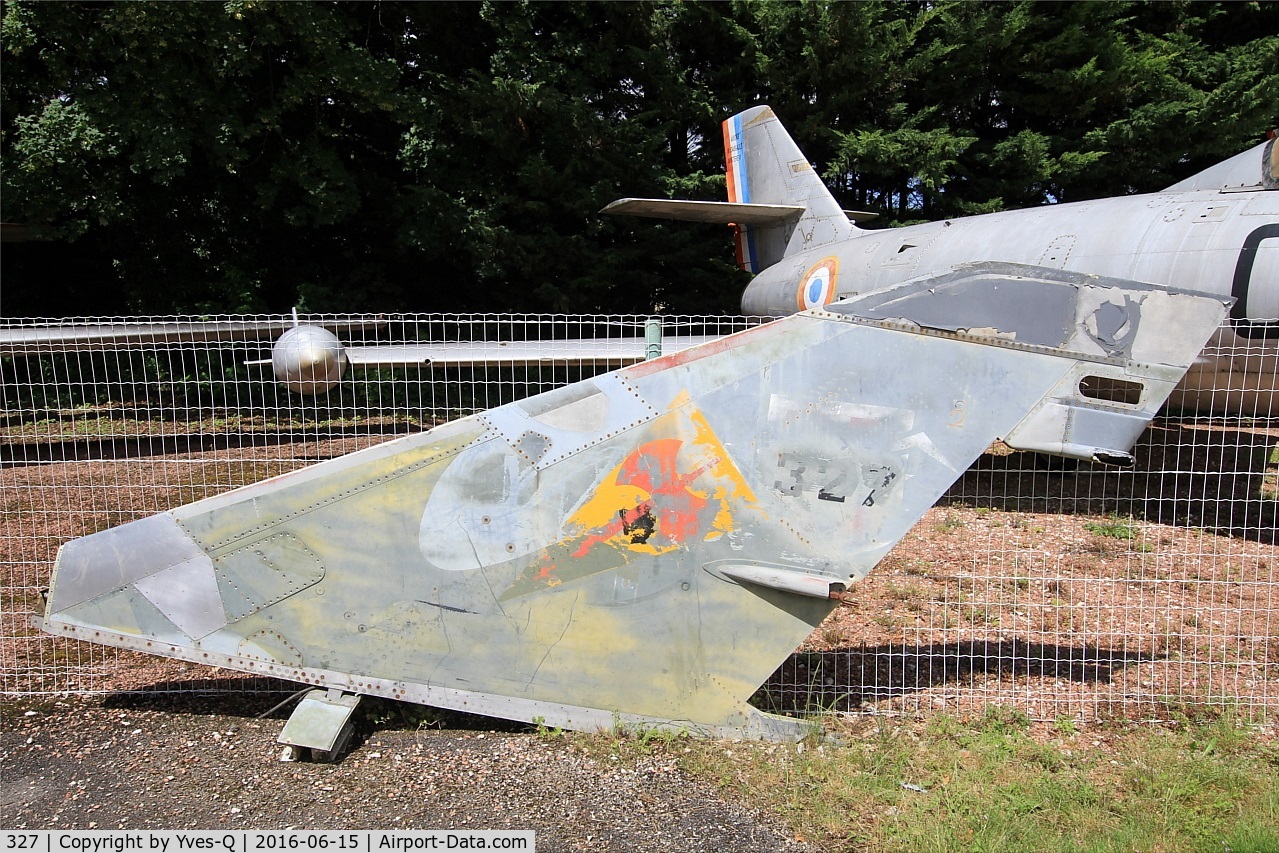 327, Dassault Mirage IIIR C/N 327, 327 - Dassault Mirage IIIR, Savigny-Les Beaune Museum
