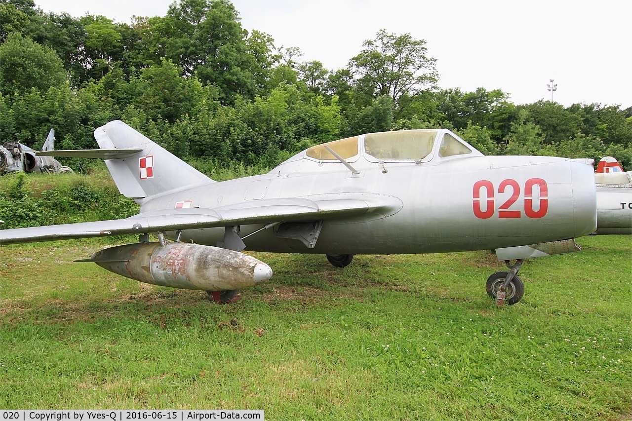 020, PZL-Mielec SBLim-2M (MiG-15UTI) C/N 1A07020, PZL-Mielec SBLim-2M (MiG-15UTI), Savigny-Les Beaune Museum