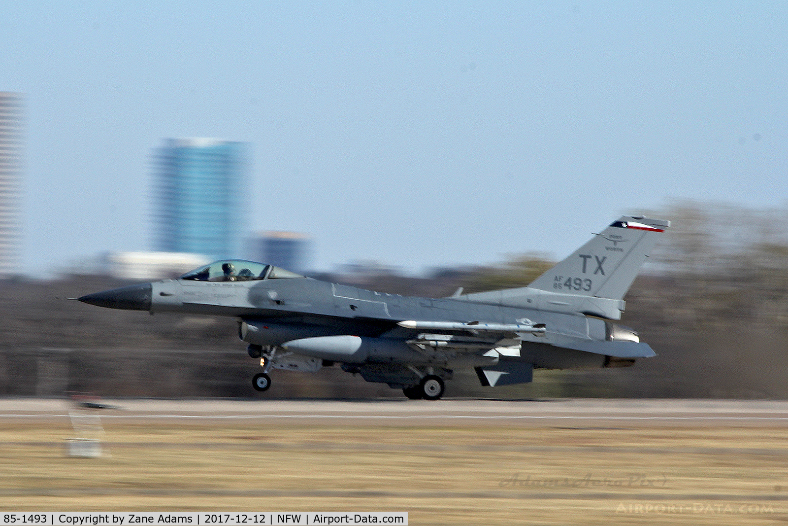 85-1493, 1985 General Dynamics F-16C Fighting Falcon C/N 5C-273, Departing NAS Fort Worth