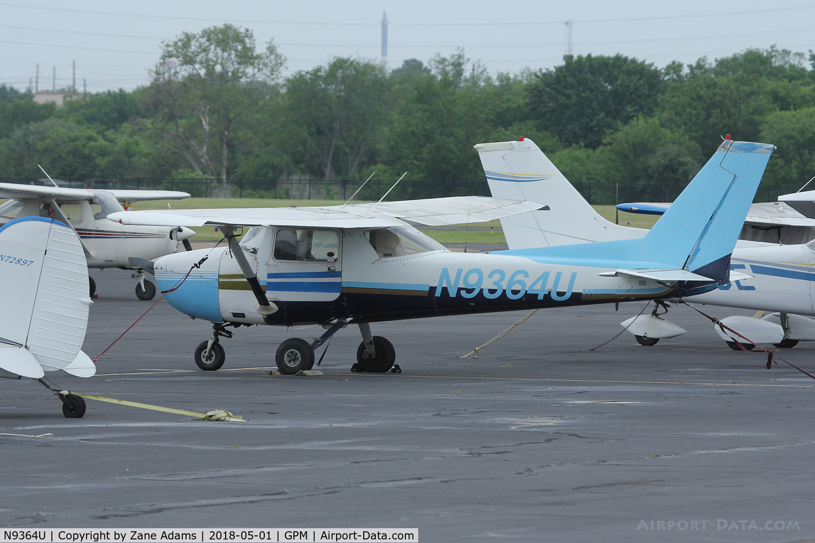 N9364U, 1976 Cessna 150M C/N 15078313, Grand Prairie Municipal