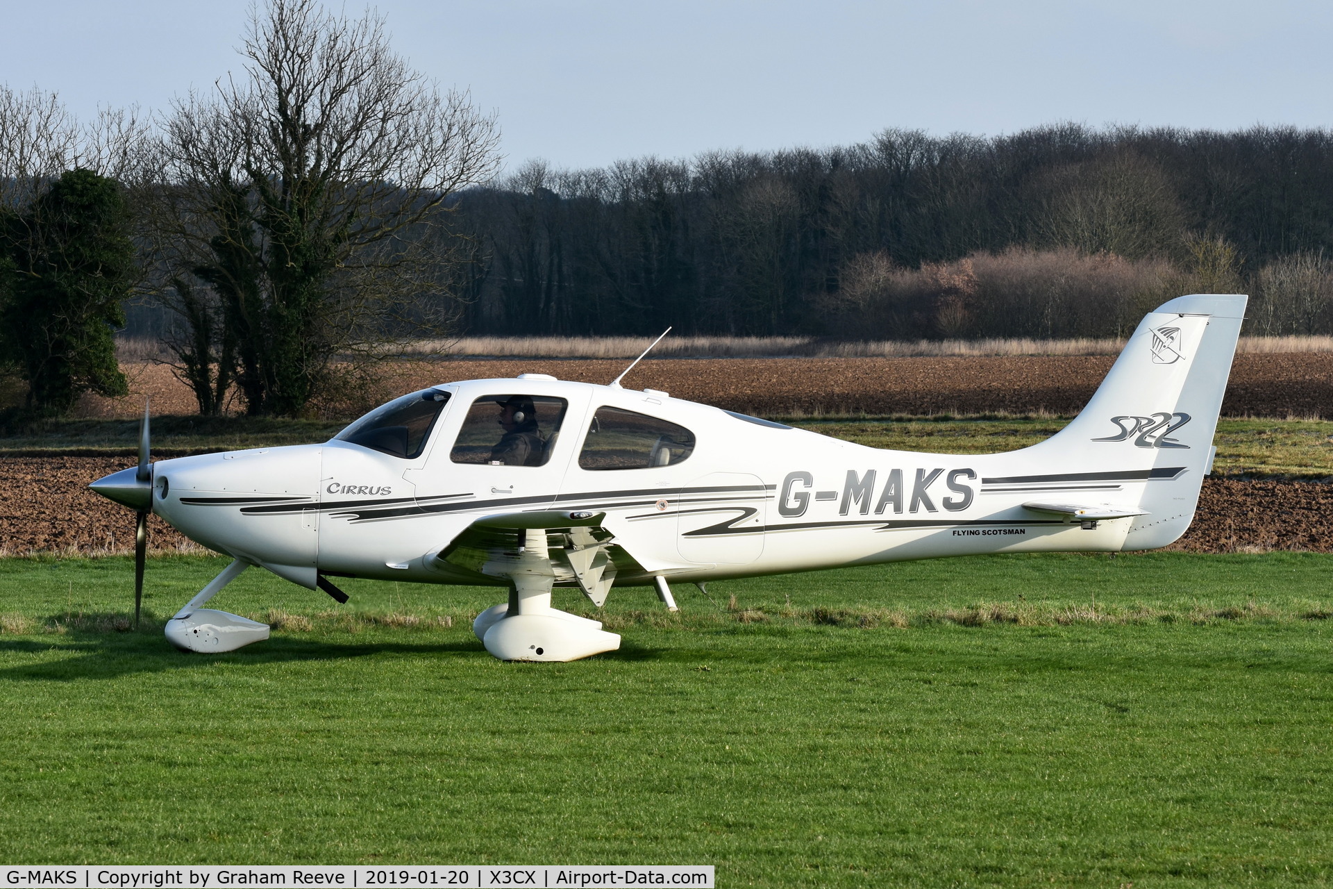 Aircraft G-MAKS (2002 Cirrus SR22 C/N 0367) Photo by Graham Reeve (Photo  ID: AC1459886)