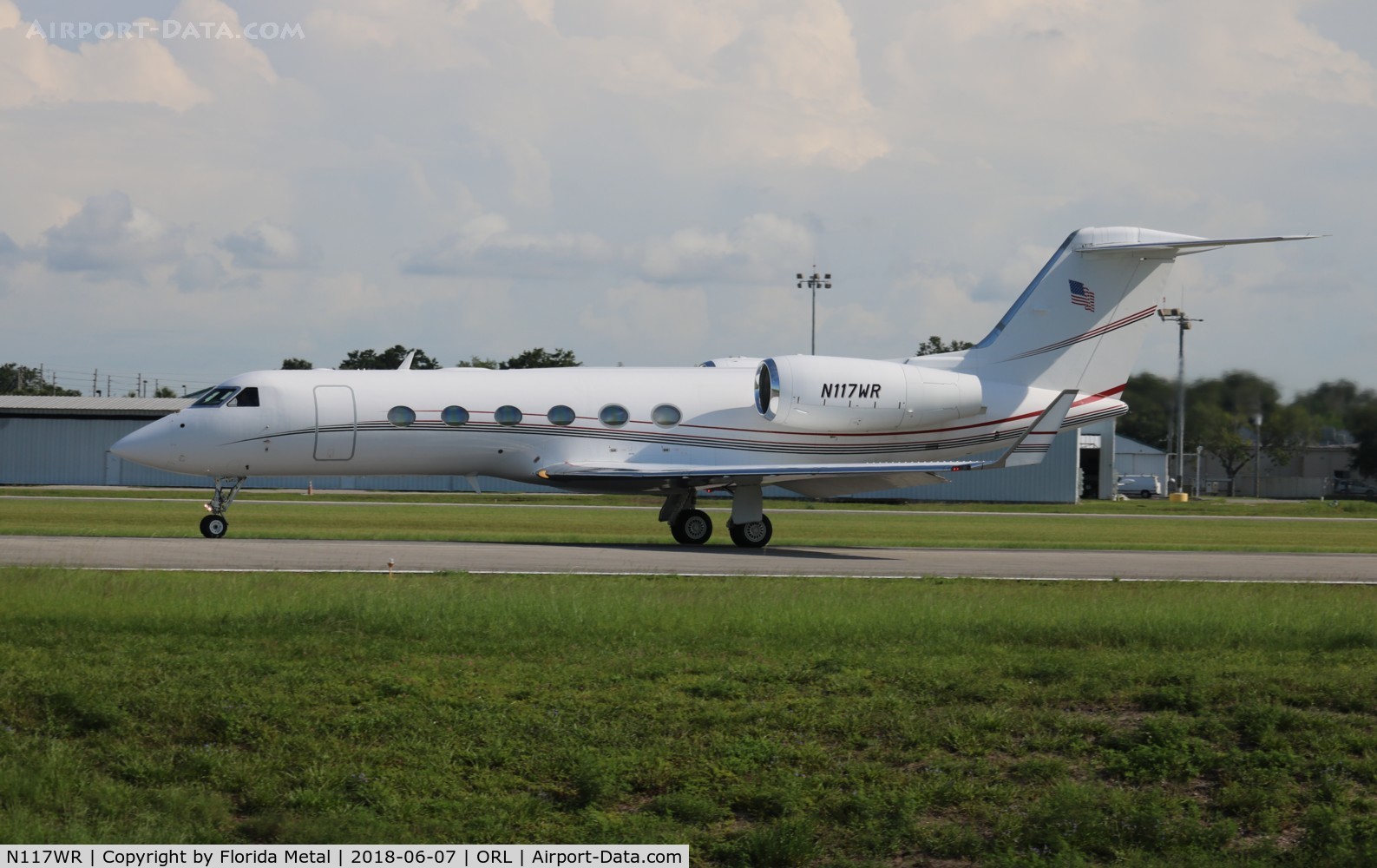 N117WR, 2005 Gulfstream Aerospace GIV-X (G350) C/N 4015, Gulfstream 350