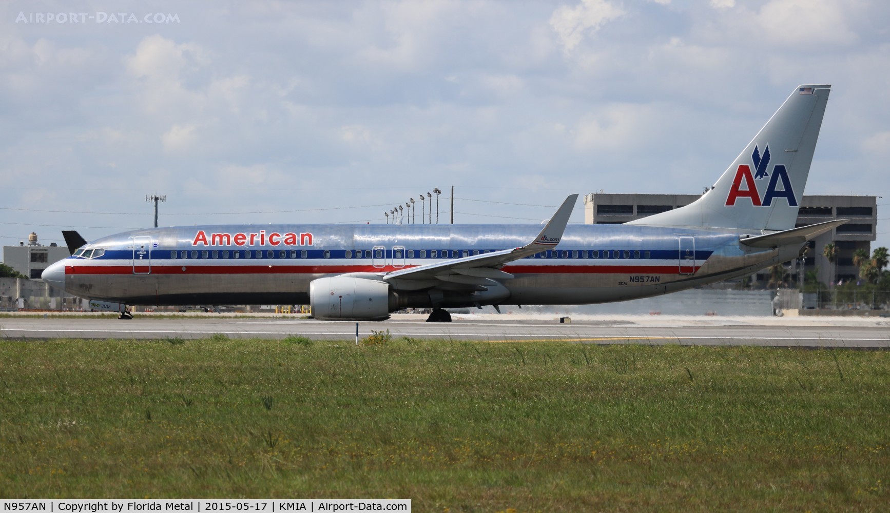 N957AN, 2001 Boeing 737-823 C/N 29541, American