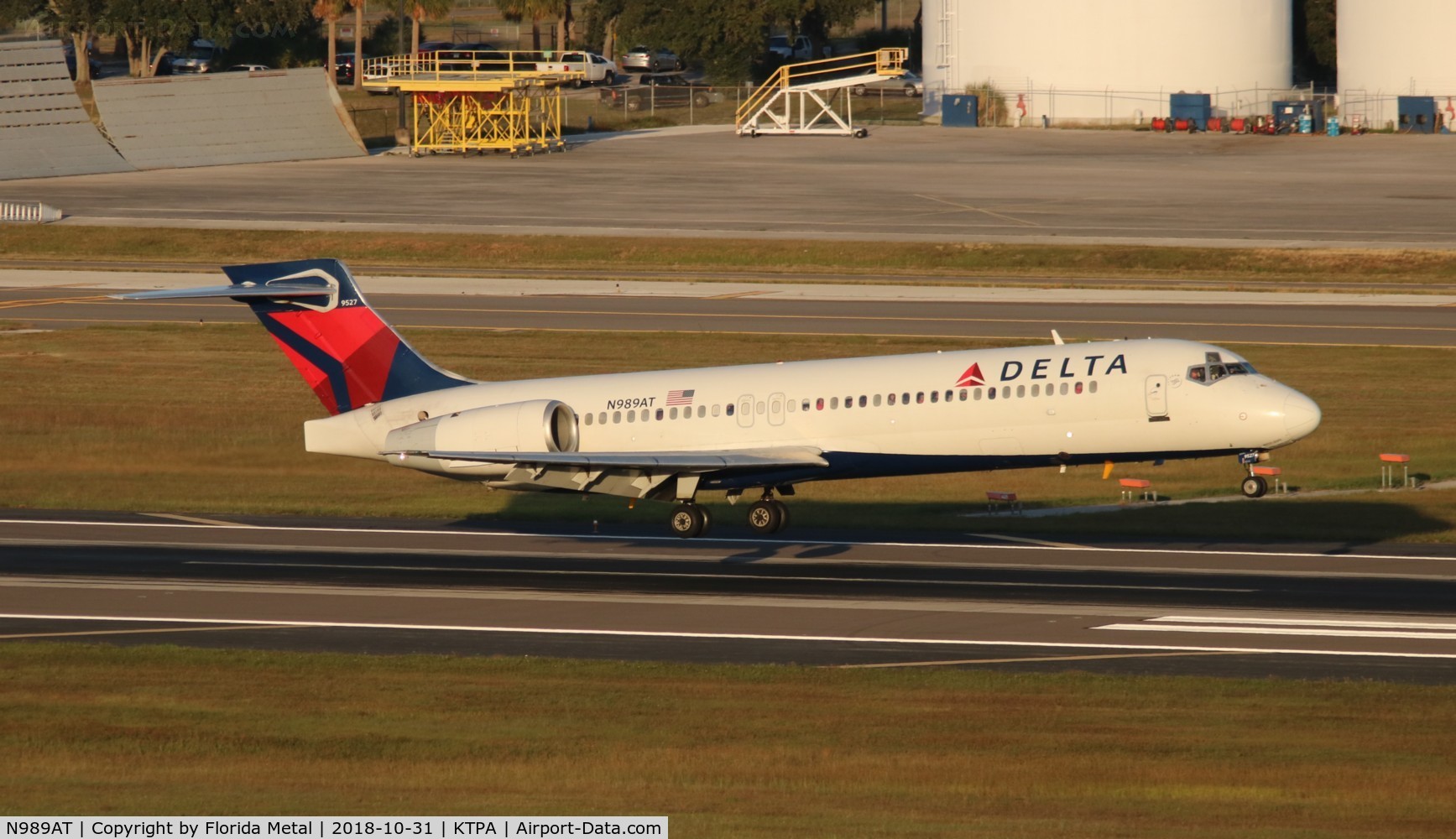 N989AT, 2001 Boeing 717-200 C/N 55152, Delta