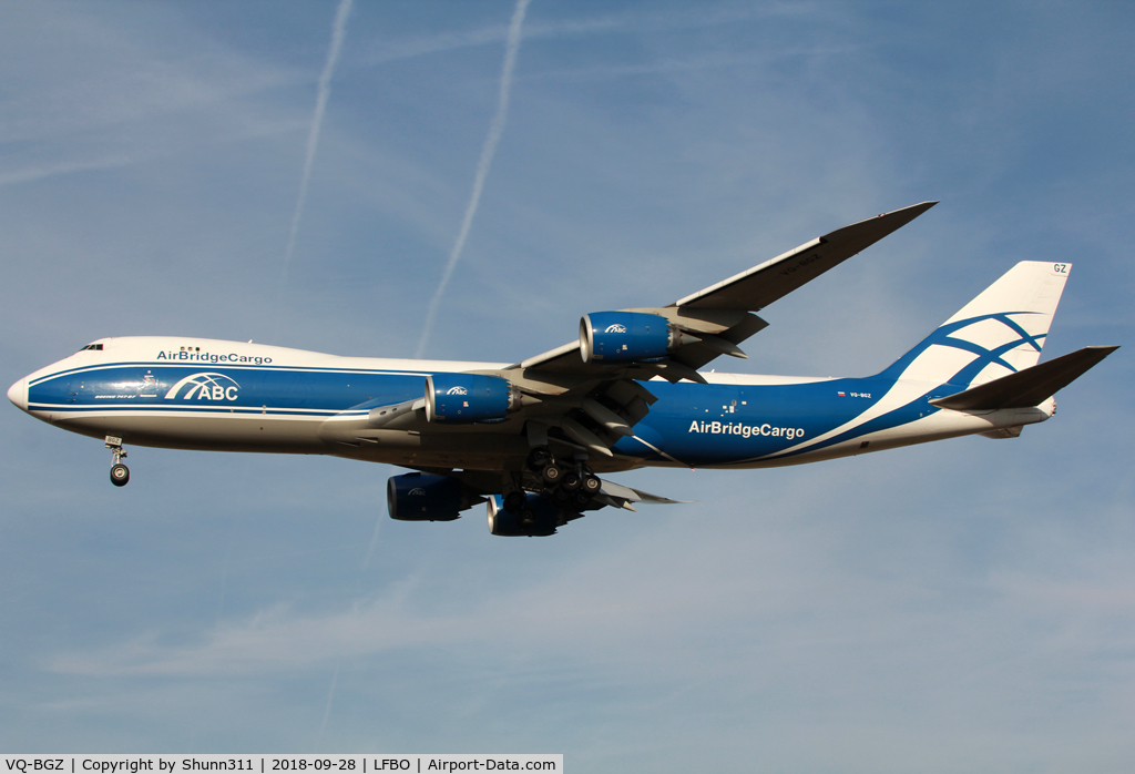 VQ-BGZ, 2012 Boeing 747-8HVF/SCD C/N 37580, Landing rwy 32L
