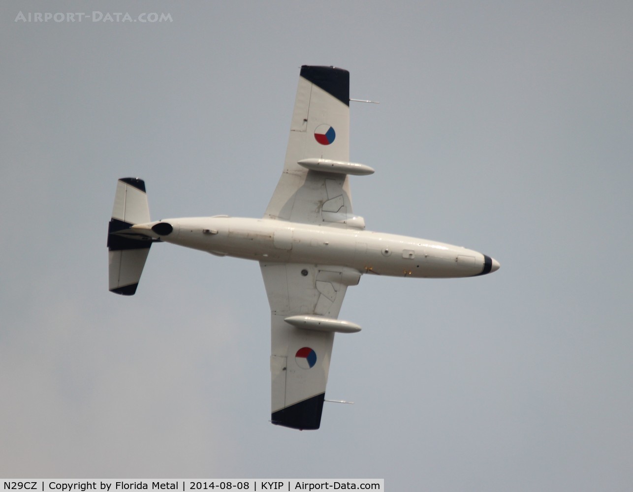 N29CZ, 1969 Aero L-29 Delfin C/N 993502, Thunder over Michigan 2014