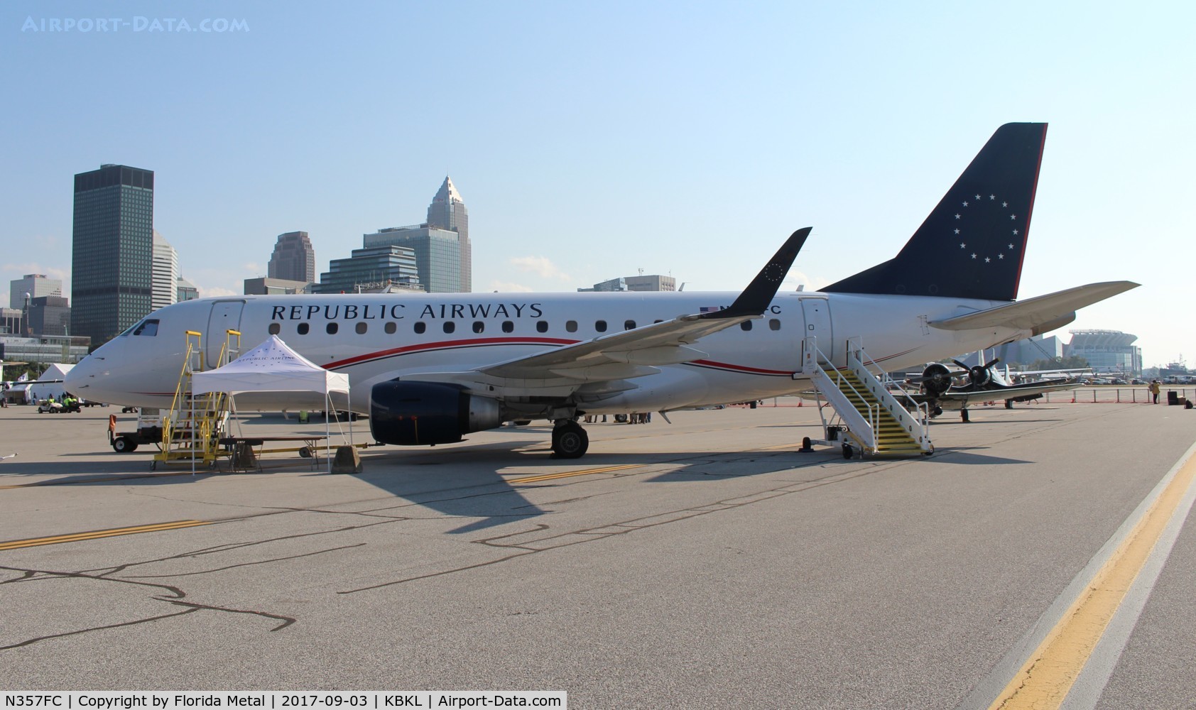 N357FC, 2004 Embraer 170SU (ERJ-170-100SU) C/N 17000018, Cleveland 2017