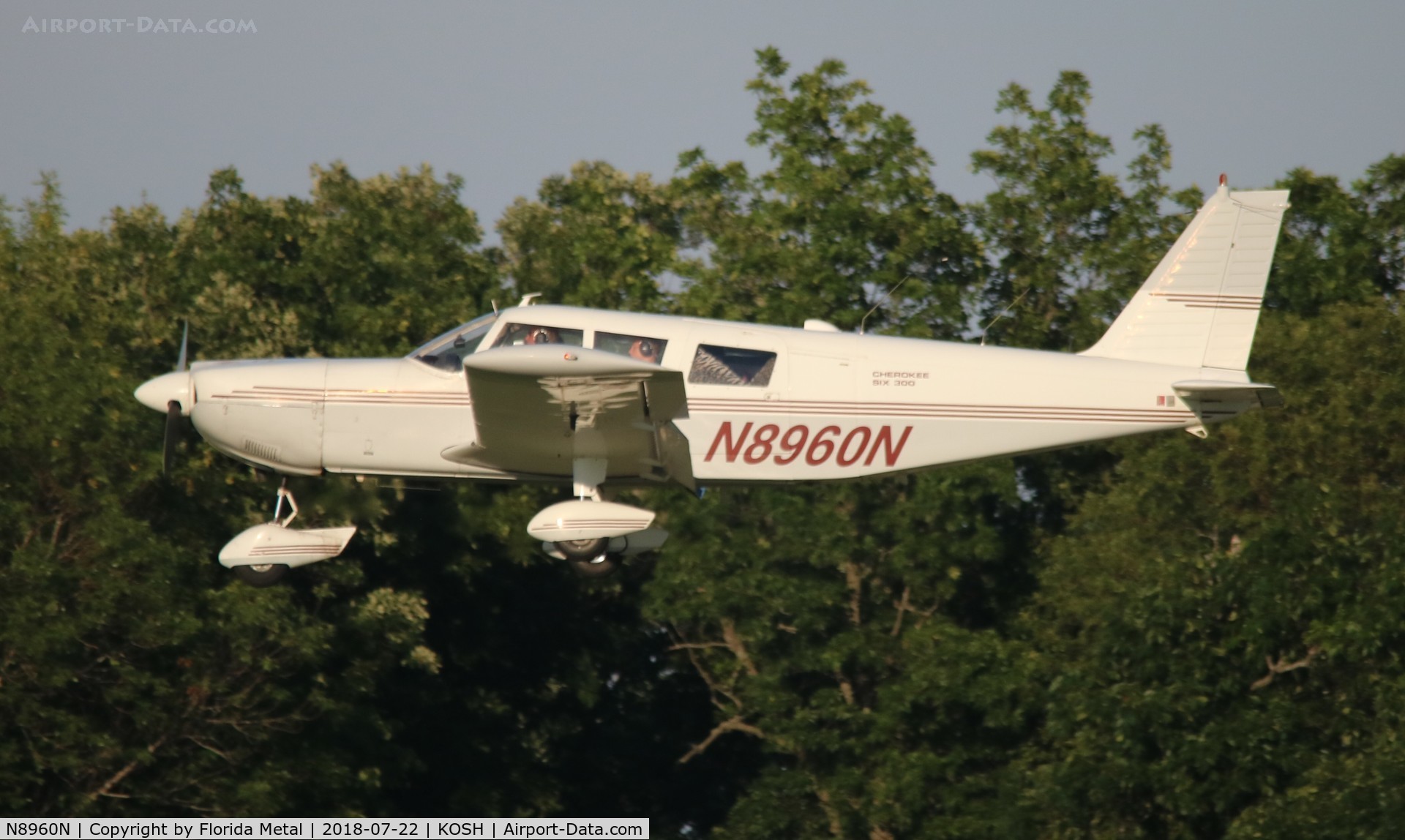 N8960N, 1969 Piper PA-32-300 Cherokee Six C/N 32-40771, PA-32-300