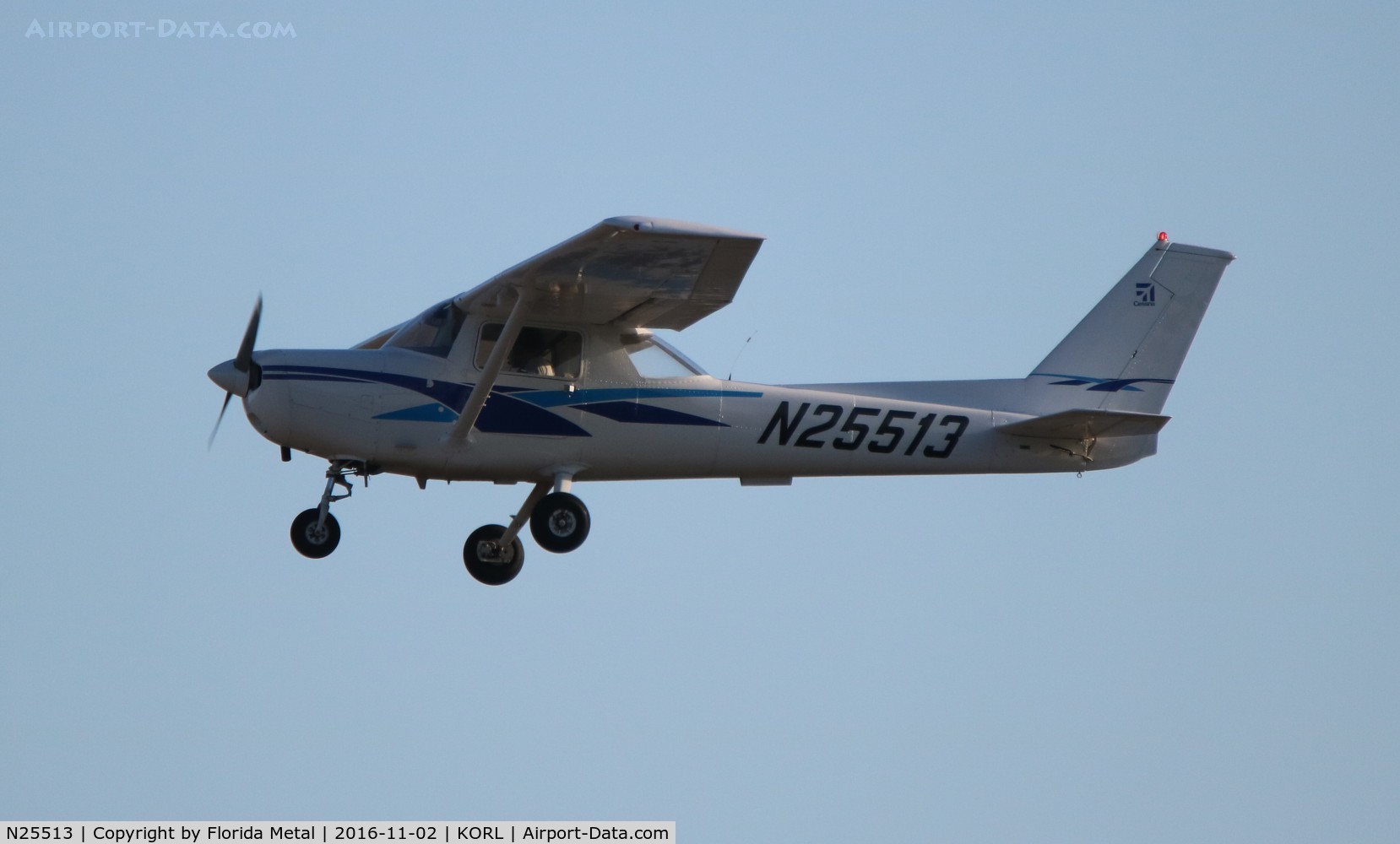N25513, 1977 Cessna 152 C/N 15280707, Cessna 152