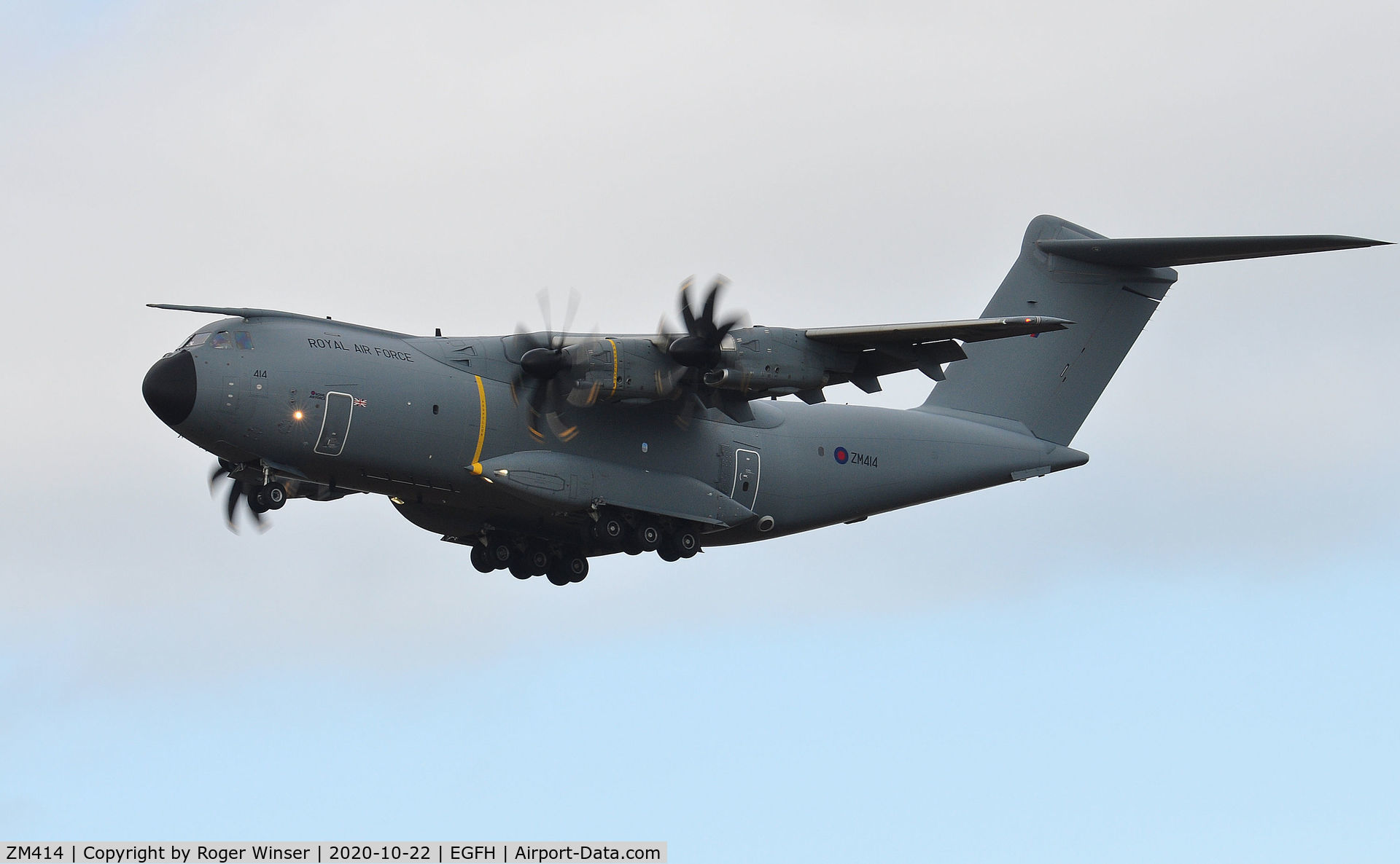 ZM414, 2017 Airbus A400M-180 Atlas C.1 C/N 047, RAF Atlas C.1 aircraft ZM414 coded 414 making a practice approach to Runway 22