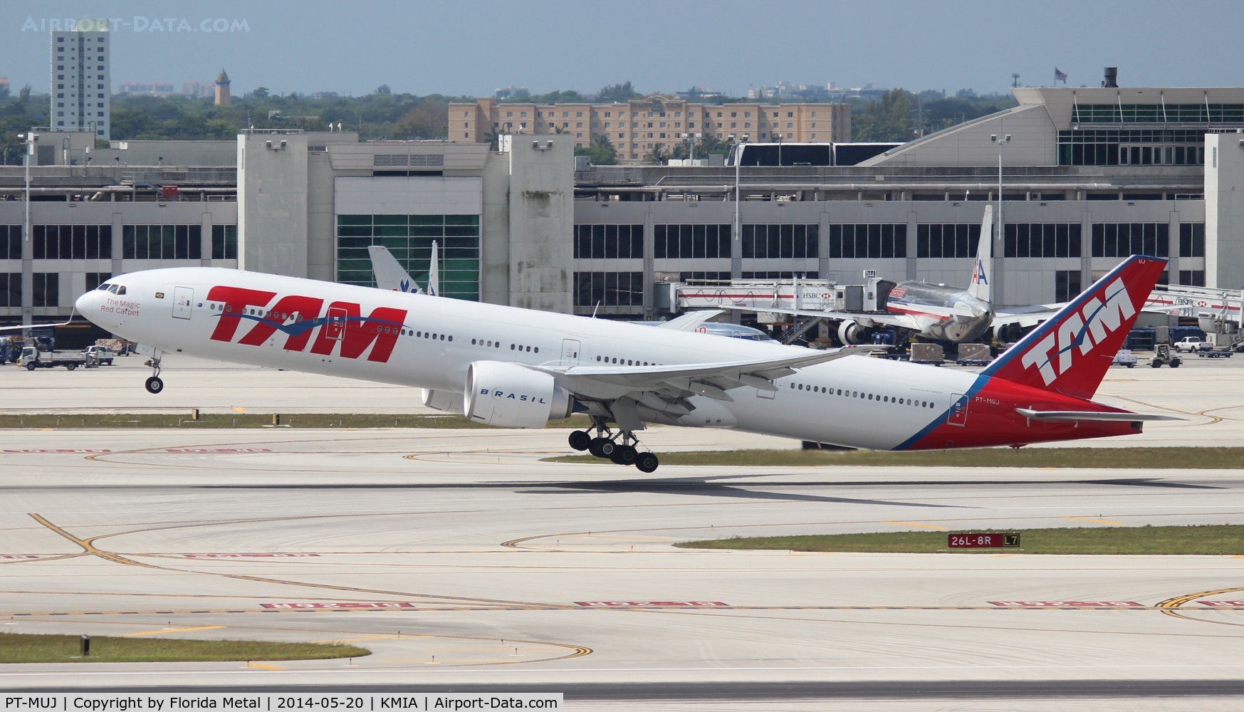 PT-MUJ, 2013 Boeing 777-32W/ER C/N 40588, TAM 777-300ER