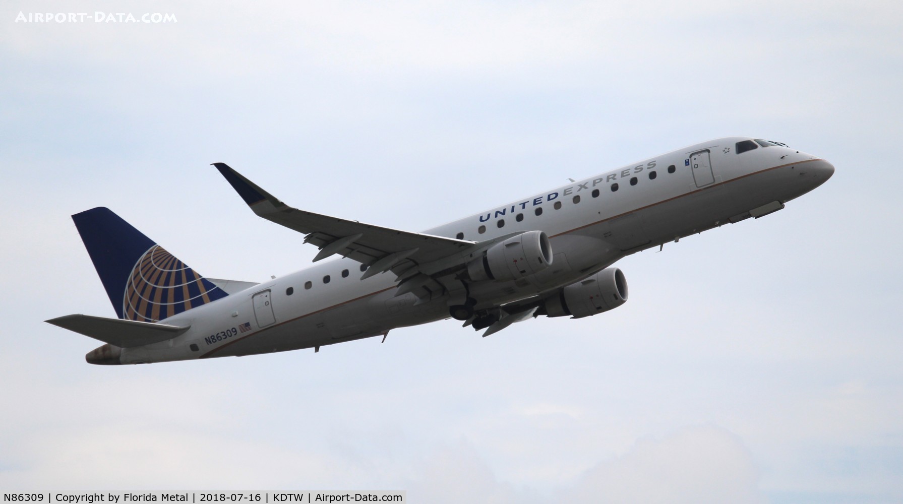 N86309, 2014 Embraer 175LR (ERJ-170-200LR) C/N 17000426, DTW spotting 2018
