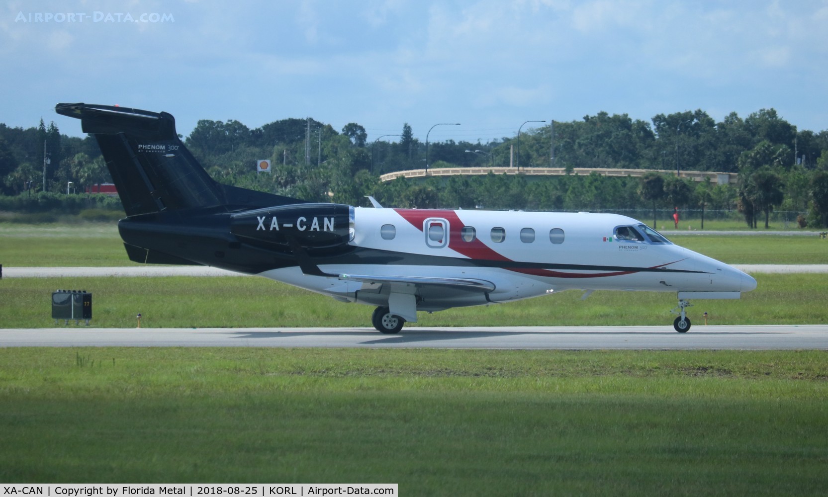 XA-CAN, 2011 Embraer EMB-505 Phenom 300 C/N 50500064, ORL spotting 2018