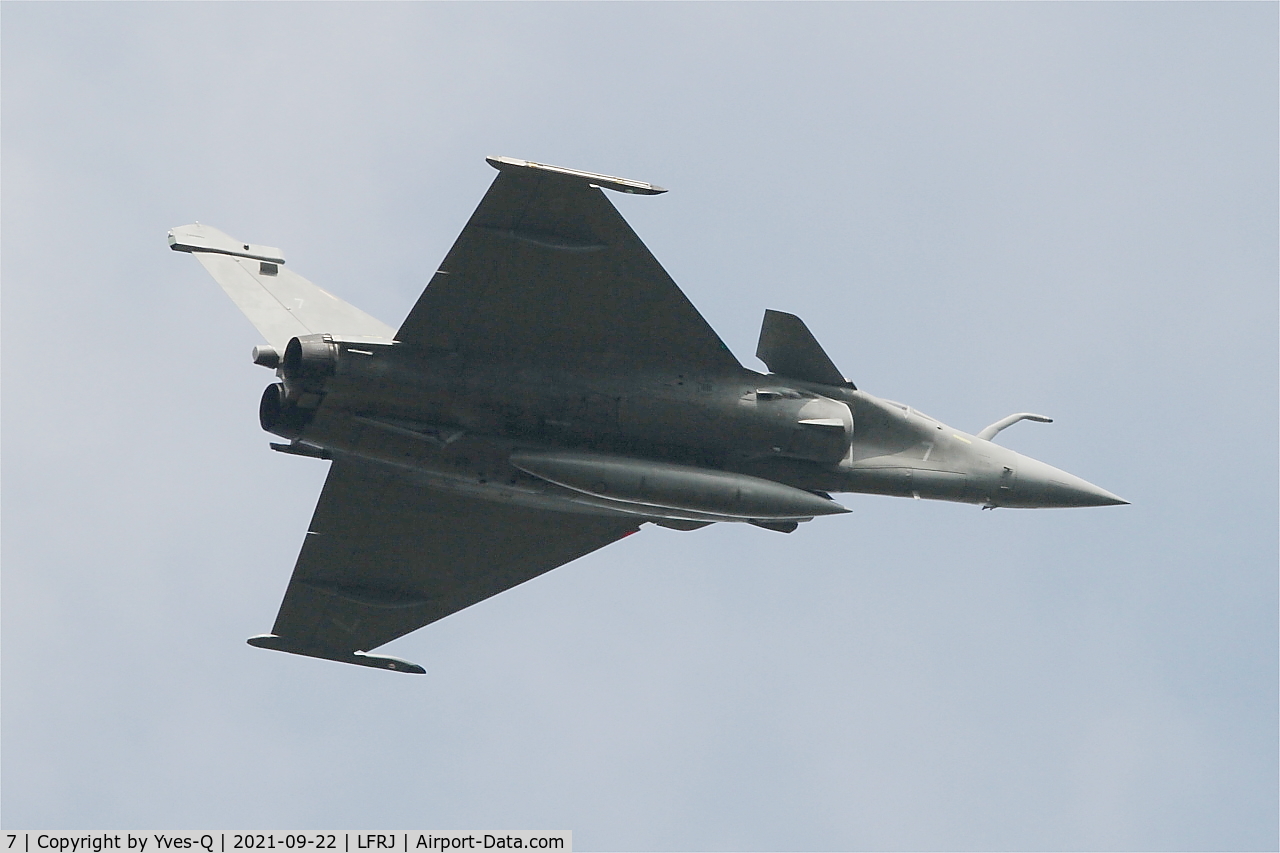 7, Dassault Rafale M C/N 7, Dassault Rafale M, Take off rwy 27, Landivisiau naval air base (LFRJ)