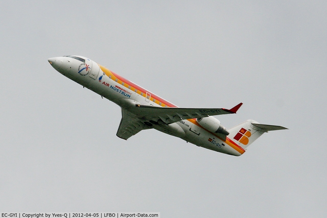 EC-GYI, 1998 Canadair CRJ-200ER (CL-600-2B19) C/N 7249, Canadair CRJ-200ER, Take-off Rwy 32R, Toulouse Blagnac Airport (LFBO-TLS)
