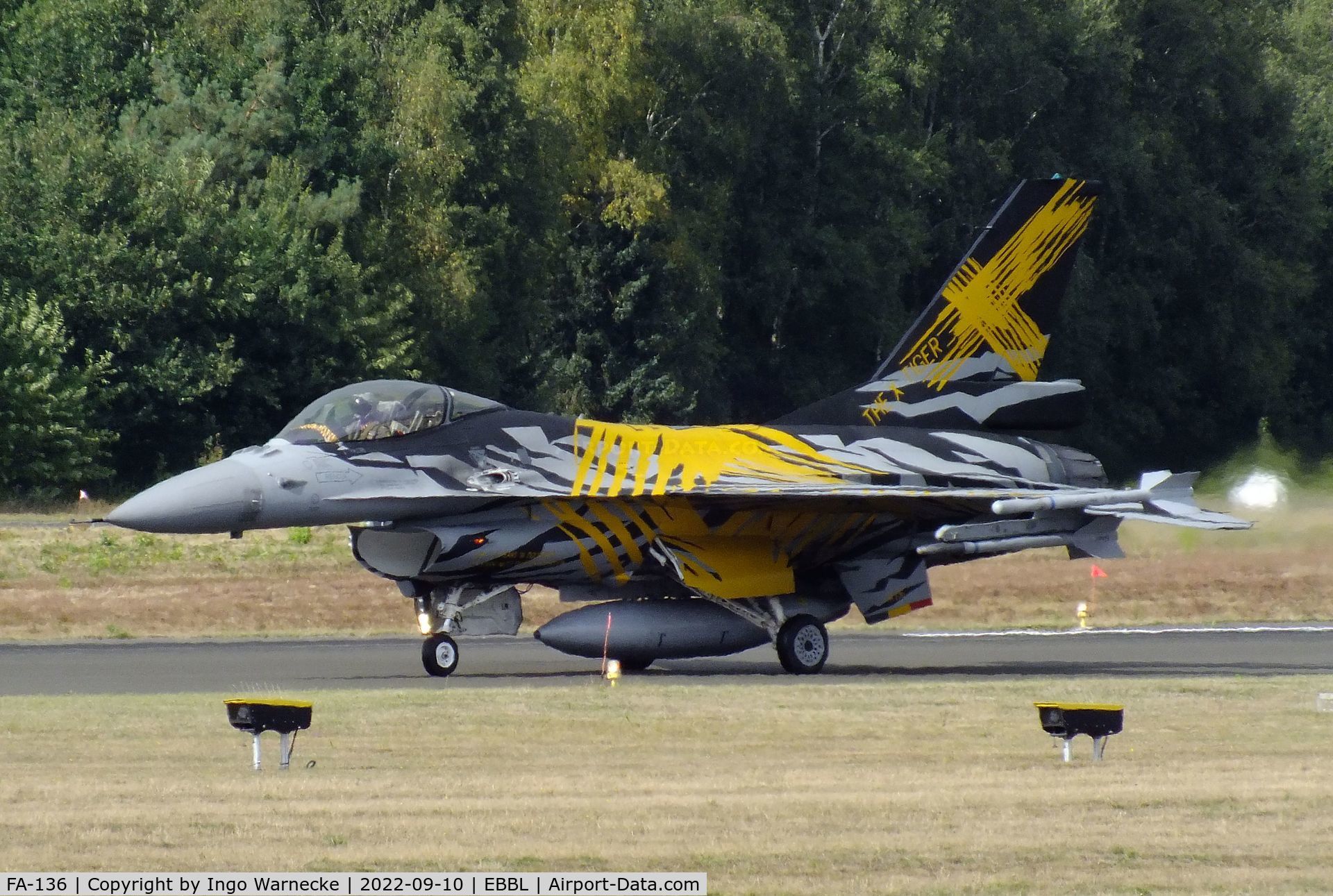 FA-136, SABCA F-16AM Fighting Falcon C/N 6H-136, General Dynamics (SABCA) F-16AM Fighting Falcon of the FAeB (Belgian air force) in 'X-Tiger' special colours at the 2022 Sanicole Spottersday at Kleine Brogel air base