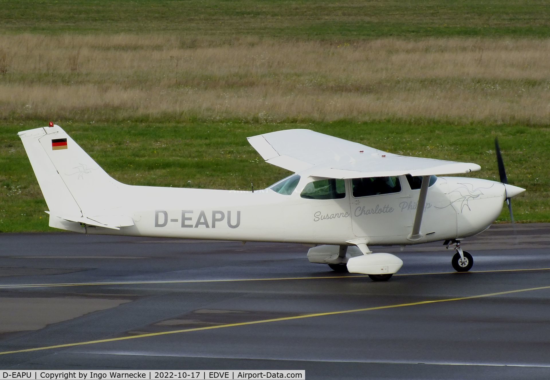 D-EAPU, 1979 Cessna 172N Skyhawk C/N 17272551, Cessna 172N Skyhawk at Braunschweig-Wolfsburg airport, BS/Waggum