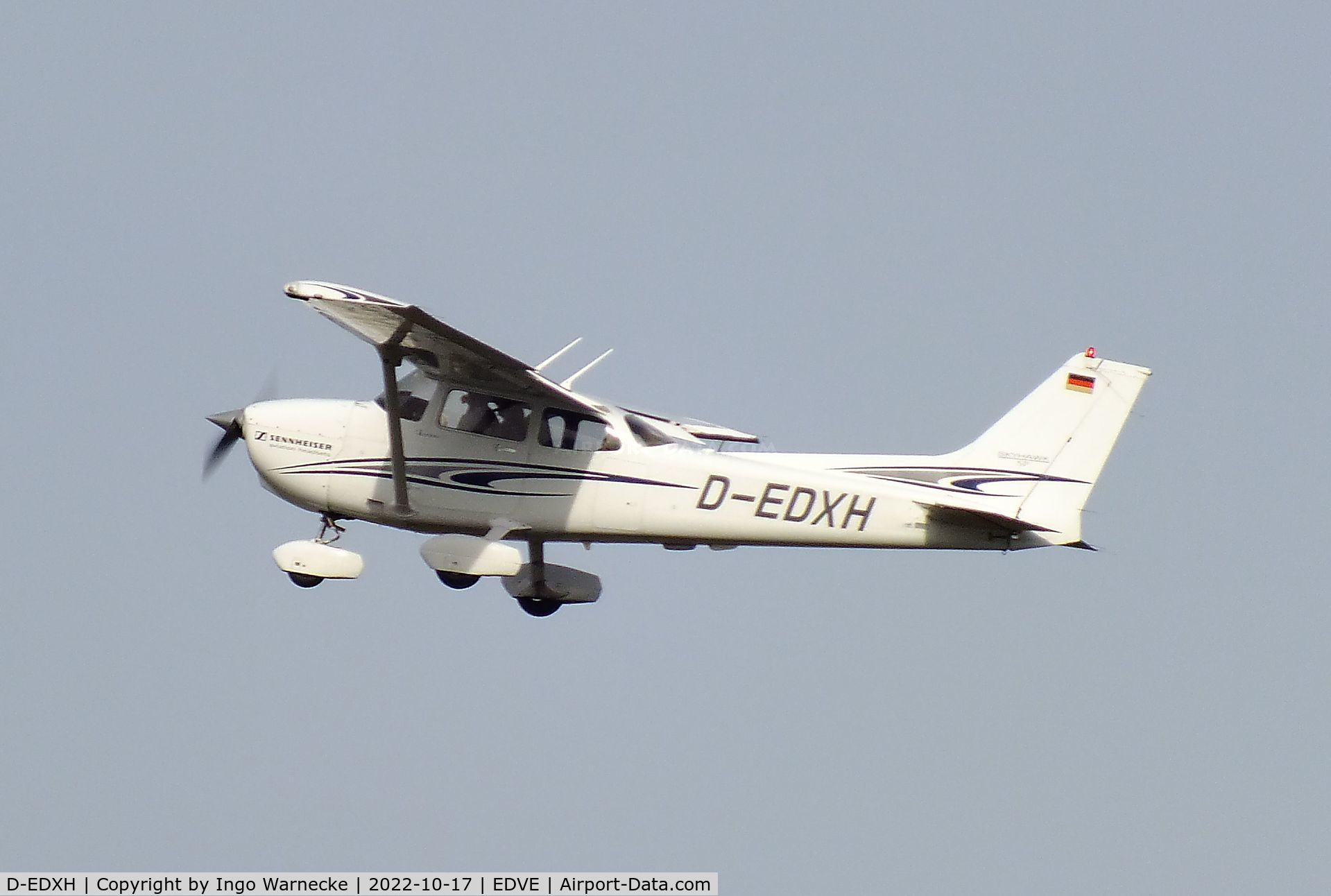 D-EDXH, 2005 Cessna 172S Skyhawk SP C/N 172S9773, Cessna 172S Skyhawk SP at Braunschweig-Wolfsburg airport, BS/Waggum