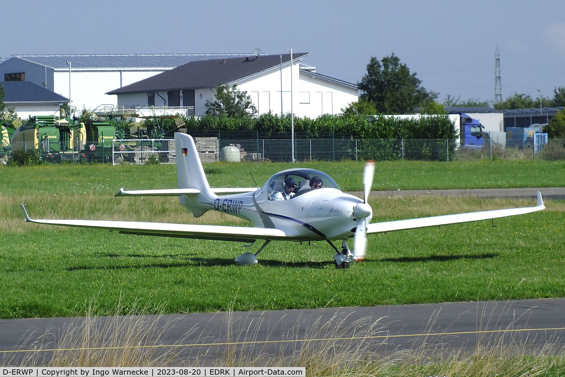 D-ERWP, Aquila A210 (AT01) C/N AT01-112, Aquila A210 (AT01) at Koblenz-Winningen airfield