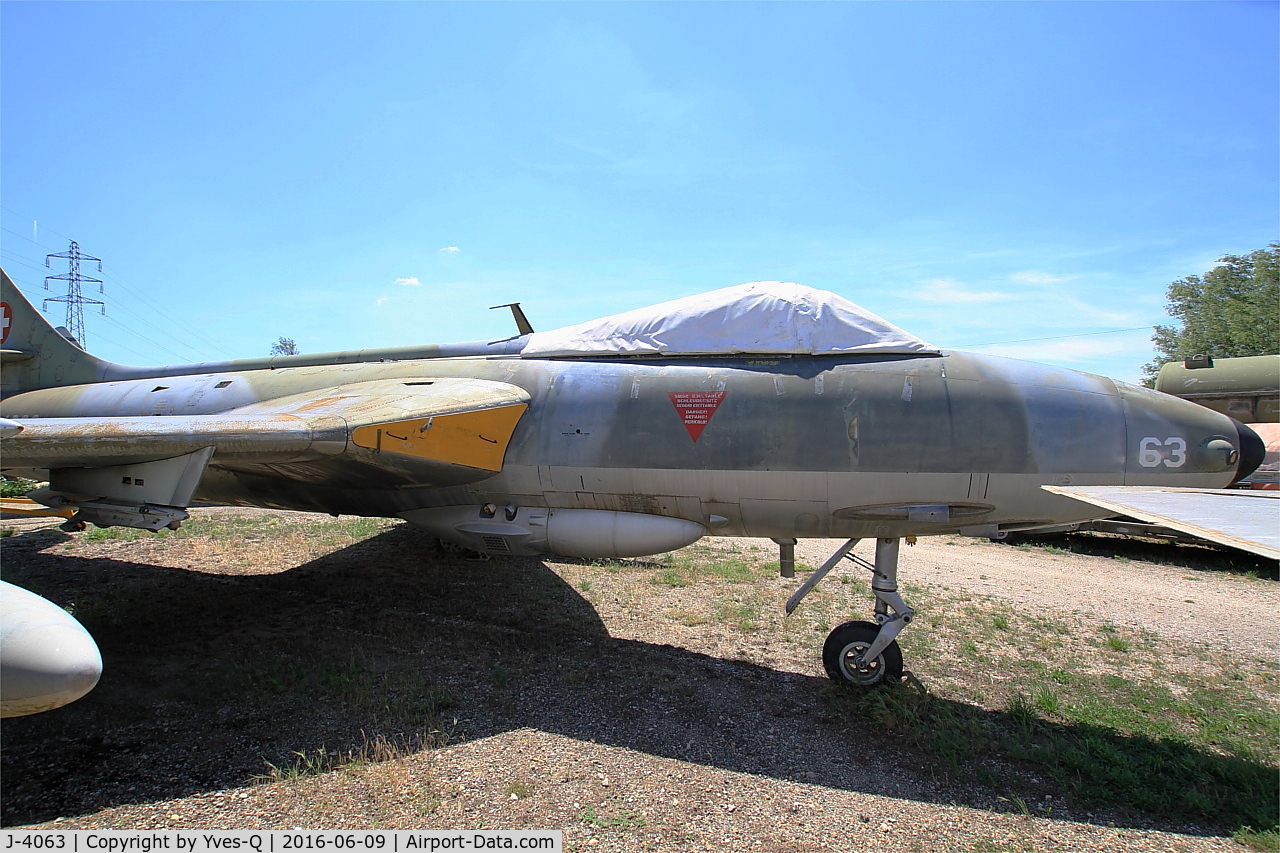 J-4063, 1959 Hawker Hunter F.58 C/N 41H-697430, Hawker Hunter F.58, preserved at Les Amis de la 5ème Escadre Museum, Orange