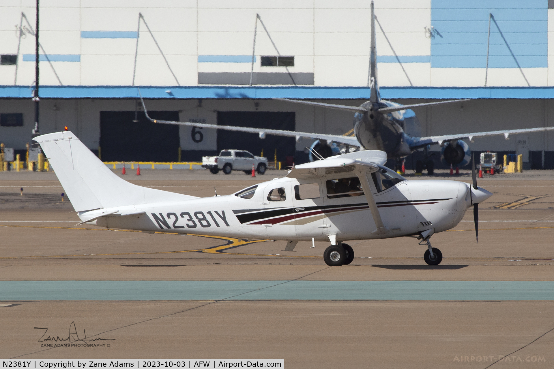 N2381Y, 1999 Cessna T206H Turbo Stationair C/N T20608018, Departing Perot Field, Fort Worth, TX