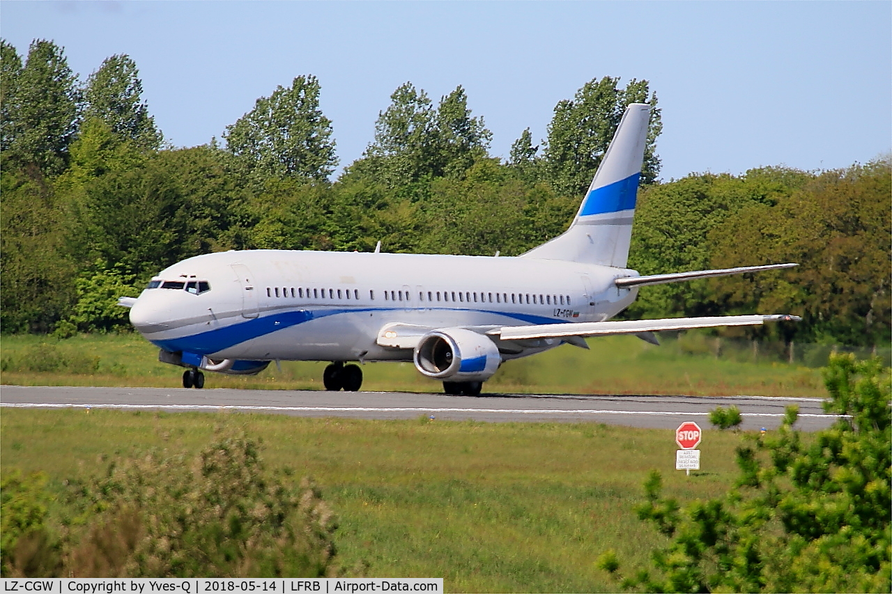 LZ-CGW, 1996 Boeing 737-46J C/N 28038, Boeing 737-46J, Ready to start rwy 25L, Brest-Bretagne airport (LFRB-BES)