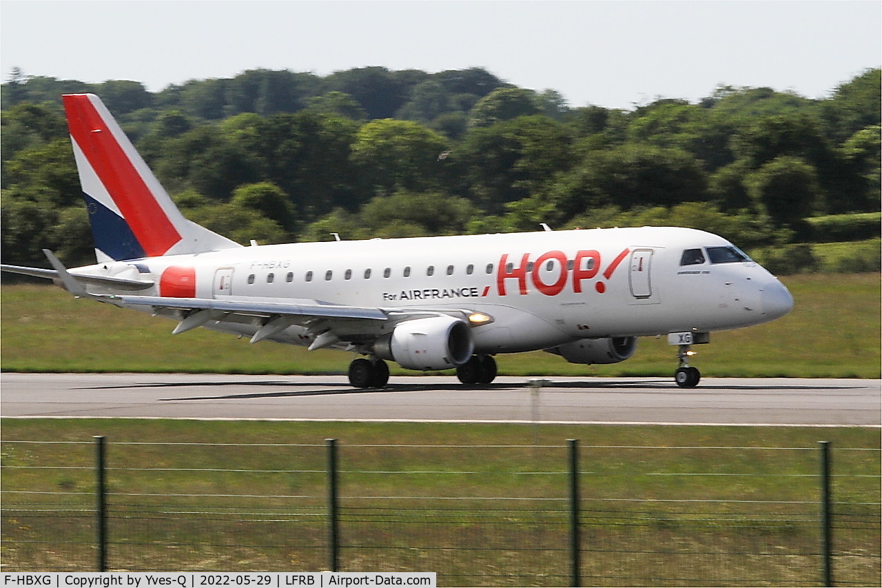 F-HBXG, 2009 Embraer 170ST (ERJ-170-100ST) C/N 17000301, Embraer 170ST, Take off run rwy 07R, Brest-Bretagne airport (LFRB-BES)