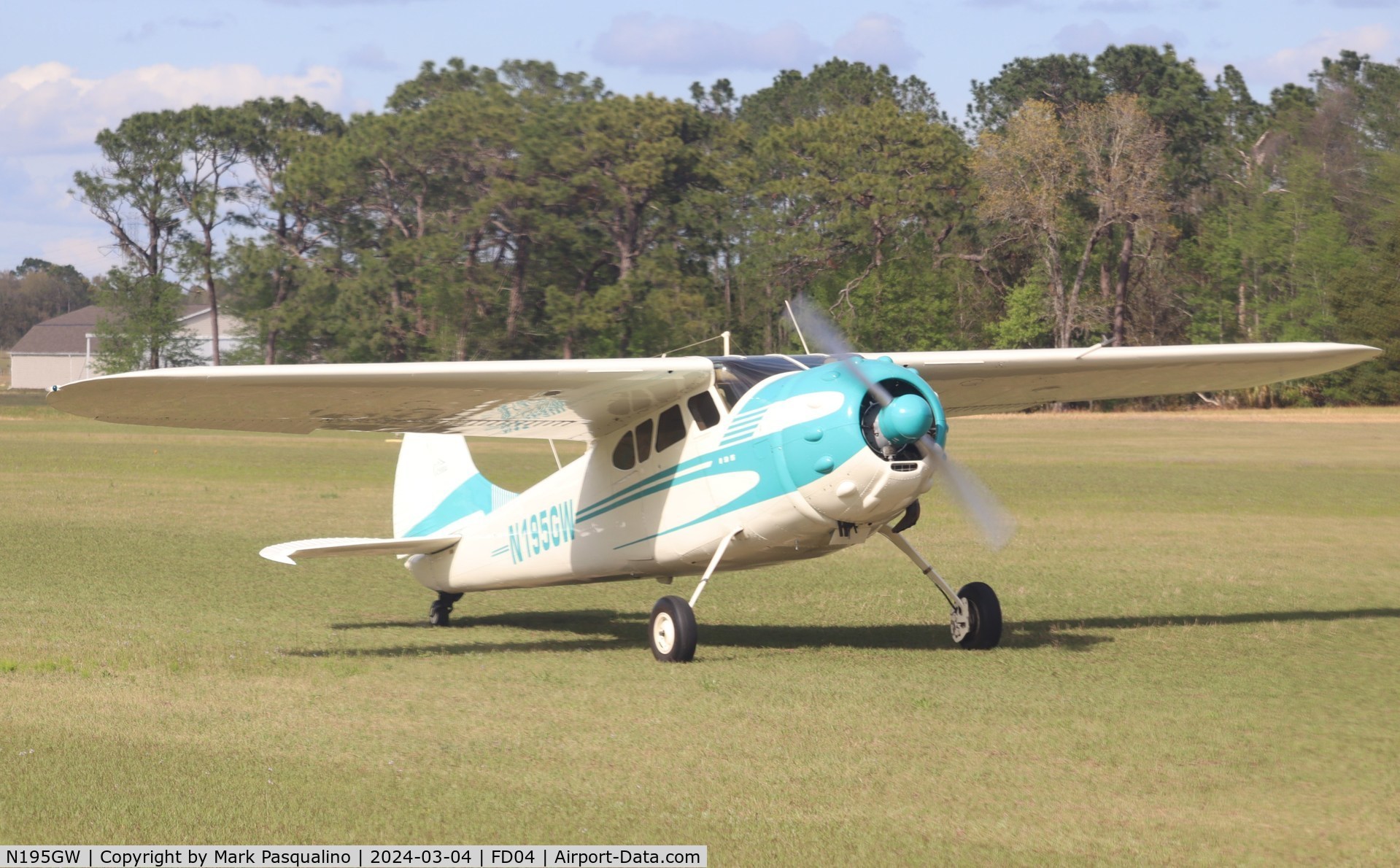 N195GW, 1949 Cessna 195 C/N 7455, Cessna 195
