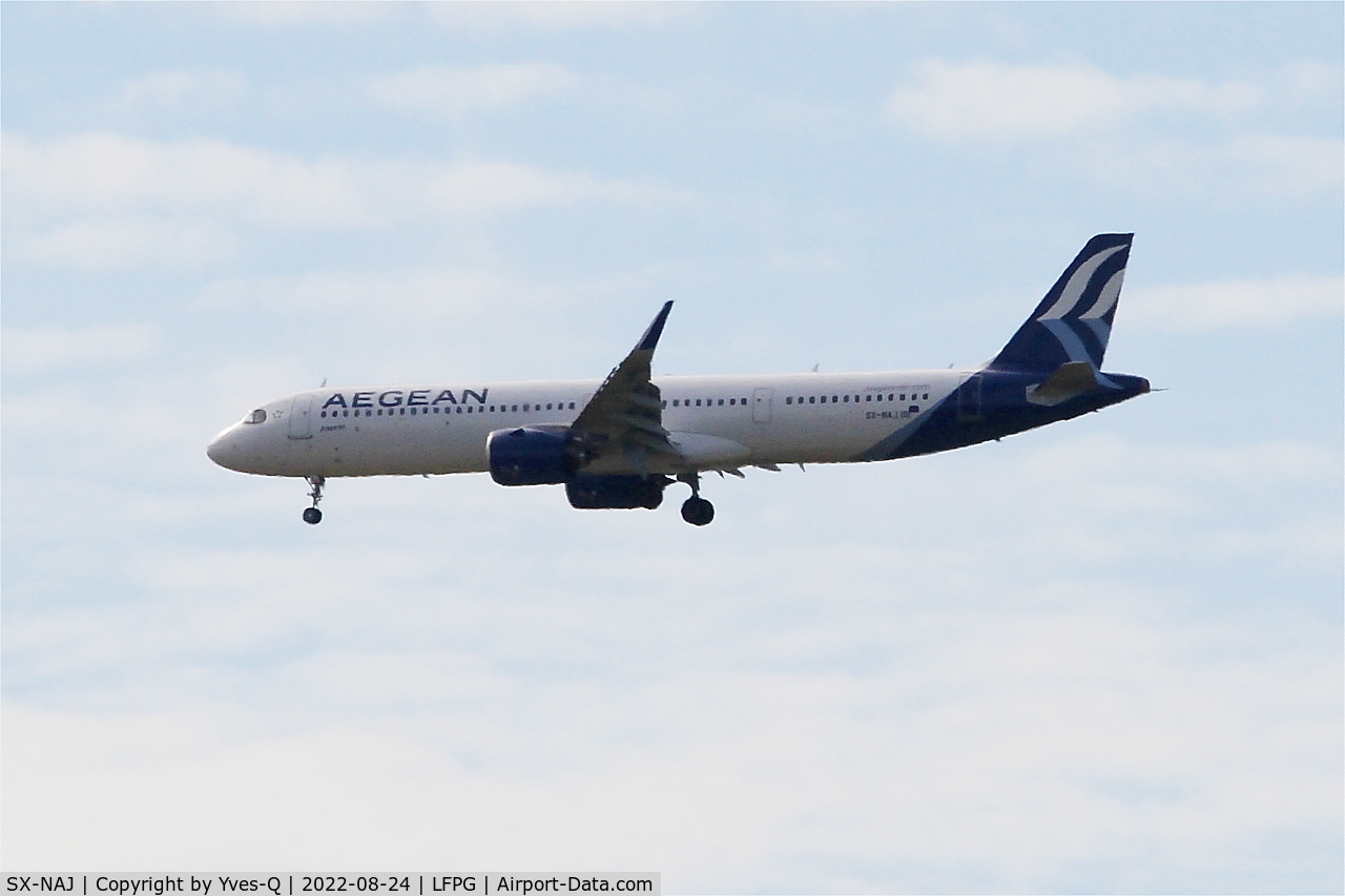 SX-NAJ, 2022 Airbus A321-271NX C/N 10832, Airbus A321-271NX, Short approach rwy 08R, Roissy Charles De Gaulle airport (LFPG-CDG)