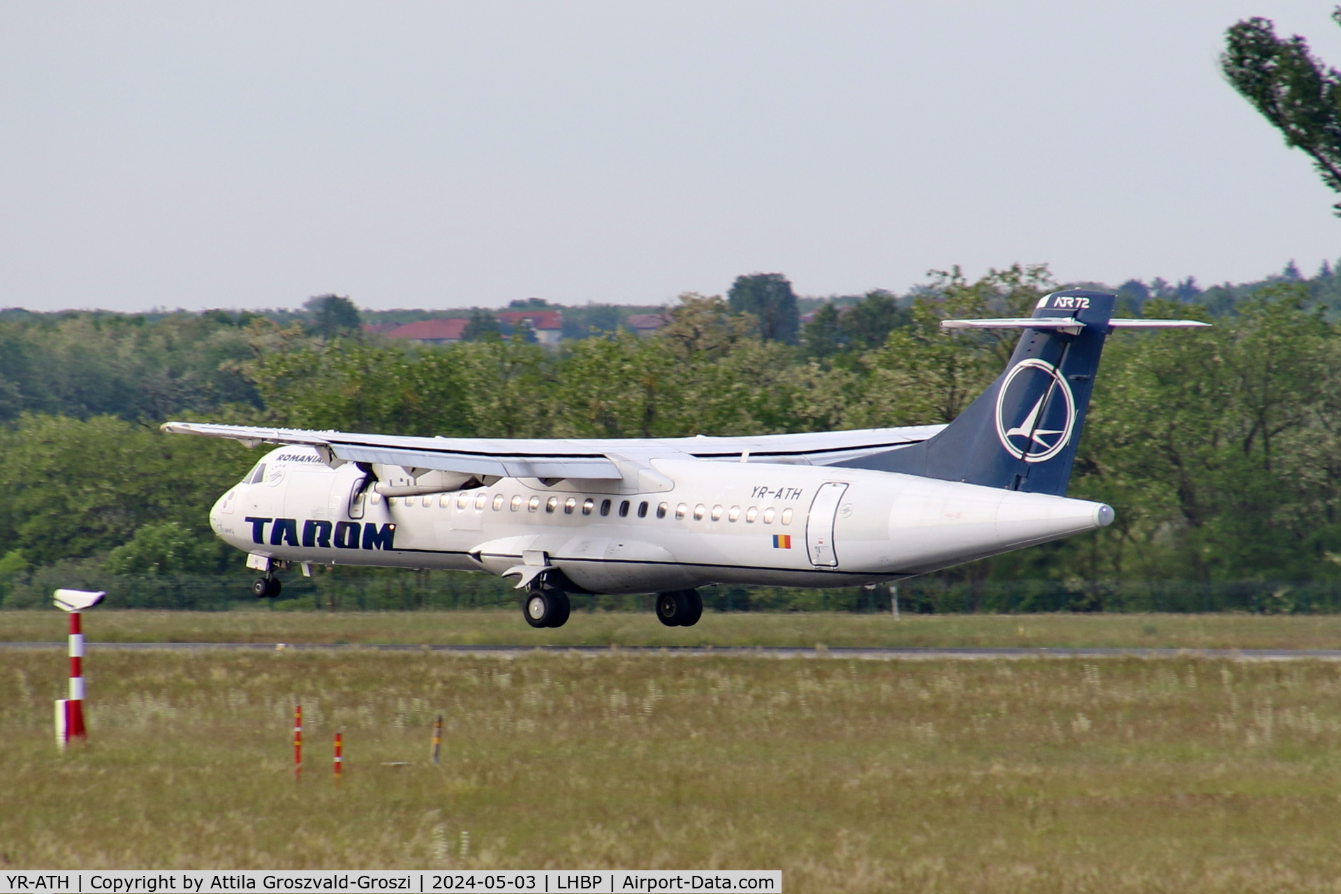 YR-ATH, 2009 ATR 72-212A C/N 861, LHBP/BUD - Liszt Ferenc International Airport, Hungary