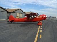 N195H @ SZP - 1948 Cessna 195 BUSINESSLINER Jacobs R755-A2 Radial, 300 Hp, drip drain - by Doug Robertson