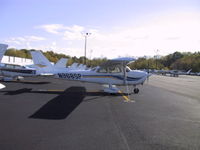 N968SP @ HPN - Side view - by Emmanuel Gutierrez