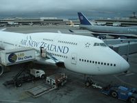 ZK-SUH @ SFO - At San Francisco, shortly before departure to Auckland - by Micha Lueck