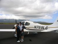 N769LB @ LNY - Cirrus on Lanai - by Unknown