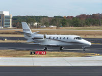 N424HH @ PDK - Taxing to Runway 2R - by Michael Martin