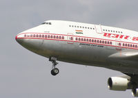 VT-AIC @ LHR - Close-up on the nose of an Air India Boeing 747-400 (VT-AIC) landing at London (Heathrow) Airport, May 2004 - by Adrian Pingstone