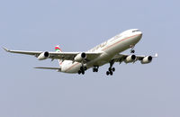 A6-EYC @ LHR - Etihad Airways Airbus A340-300 landing at London Heathrow Airport, England in Sept 2005 - by Adrian Pingstone