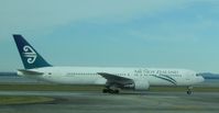 ZK-NCG @ AKL - Lined up for Take-off - by Micha Lueck