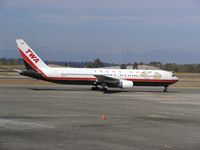 N635TW @ SEA - American Airlines Boeing 767 in Trans World livery, Sept 2002 - by Andreas Mowinckel