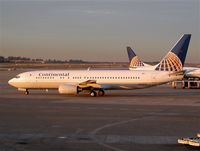 N36272 @ SEA - Continental Airlines Boeing 737 at Seattle-Tacoma International Airport - by Andreas Mowinckel
