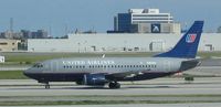 N354UA @ YYZ - United uses the B737 frequently for cross-border traffic to Canada - by Micha Lueck
