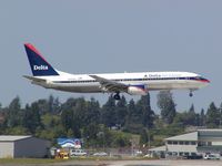 N385DN @ SEA - Delta Airlines Boeing 737 landing at Seattle-Tacoma International Airport - by Andreas Mowinckel