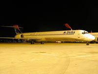 N904DA @ SEA - Delta Airlines MD90-30 at Seattle-Tacoma International Airport - by Andreas Mowinckel