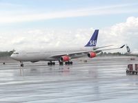 OY-KBA @ SEA - SCANDINAVIAN AIRLINES A340 at Seattle-Tacoma International Airport