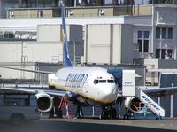 EI-DAN @ BFI - Ryanair 737 at Boeing Field - by Andreas Mowinckel
