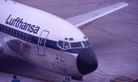 D-ABHW @ DUS - LH's old livery in June 1988 - by Micha Lueck