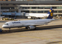 D-AIRU @ FRA - push-up - by Pawel Kleszcz