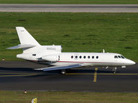 N95HC @ DUS - taxien to rway for deaprture; camera Canon 10D - by Paul Hogenboom