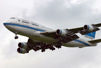 9K-ADE @ LHR - Arriving at a very dull Heathrow. - by Kevin Murphy